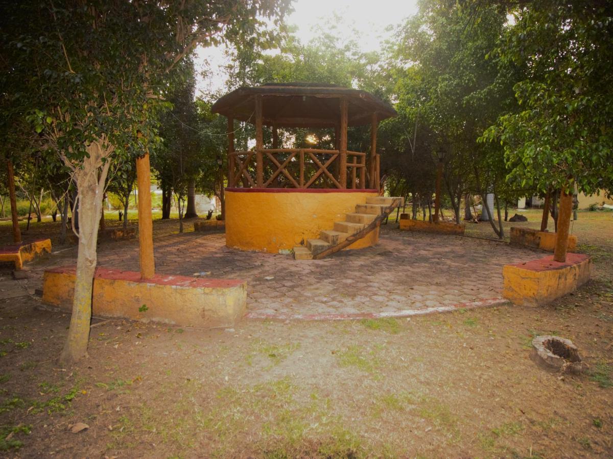 Hotel Nudista - Luz De Luna Nude Tehuixtla ภายนอก รูปภาพ